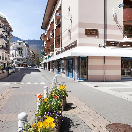 Avec Balcon Sud, Wi-fi Et Parking Couvert, Centre - Fr-1-512-135 *